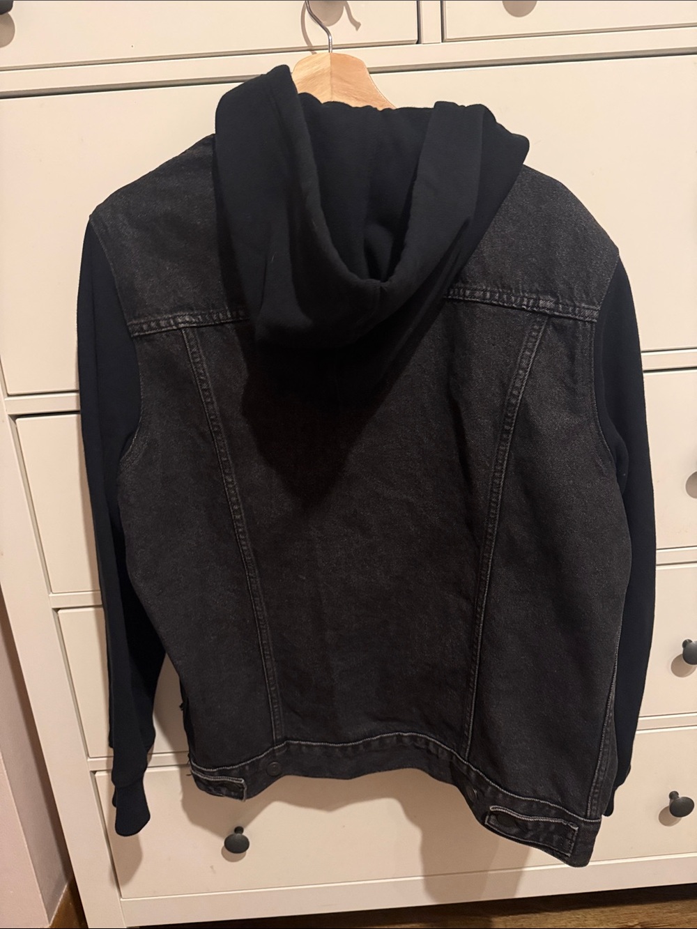 Levi's Black Hooded Denim Jacket with Black Sleeves - Picture 2 of 6